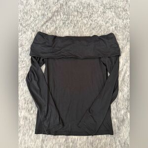 Aritzia-Wilfred Black Off-Shoulder Long Sleeve Top